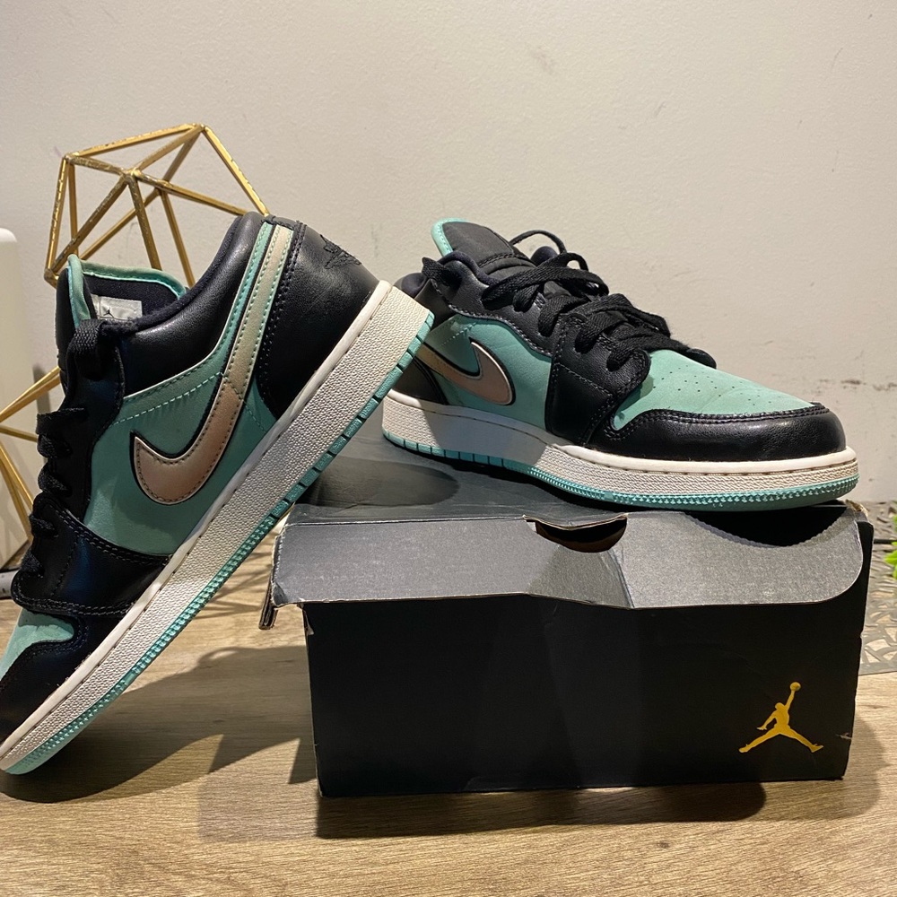Women’s Nike AIR Jordan 1 Flight Club Low size 8.5